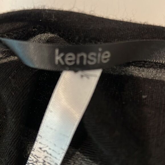 - Keensie black and grey XXL long sleeve drawstring and hand pocket. - Picture 7 of 8